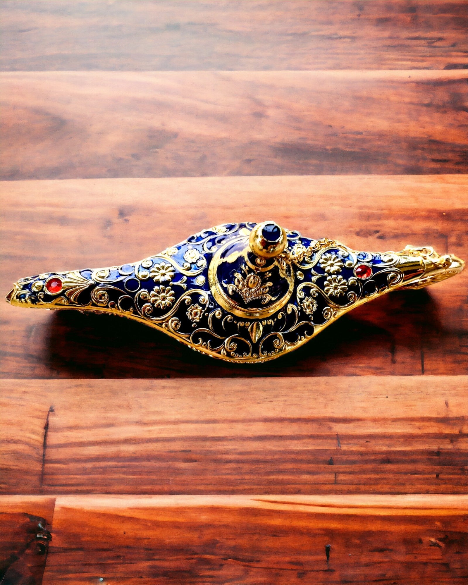 Magisk Aladdins Lampe med Gravering - Mørkeblå Variant, flettet med guld