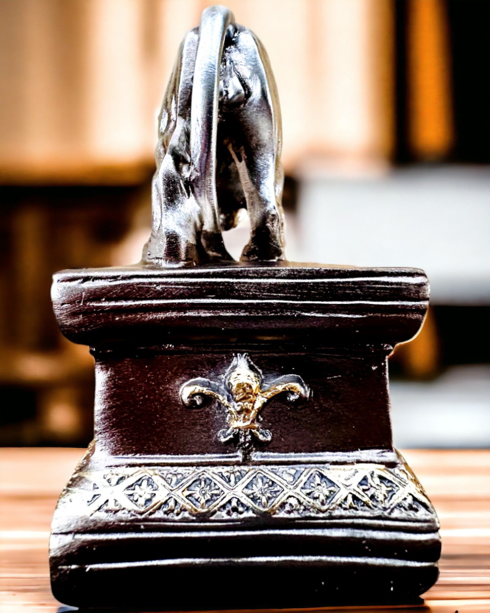 Lwi Strażnik – Figur med Mulighed for Gravering