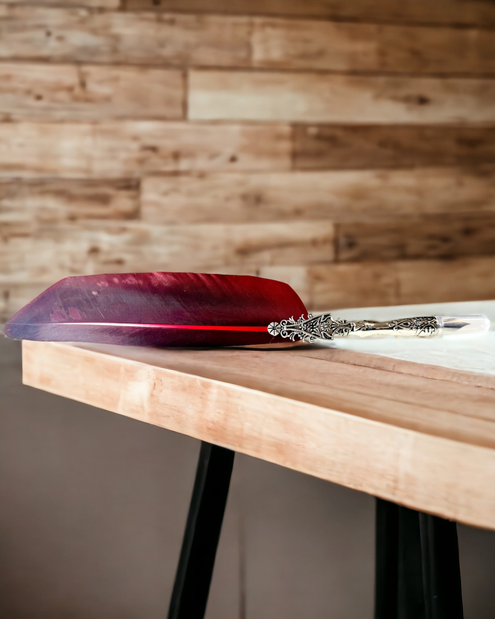 Vintage kalligrafipenne med naturlig gåsefjer – den ideelle gave til Mors Dag eller Lærerens Dag. Gravering