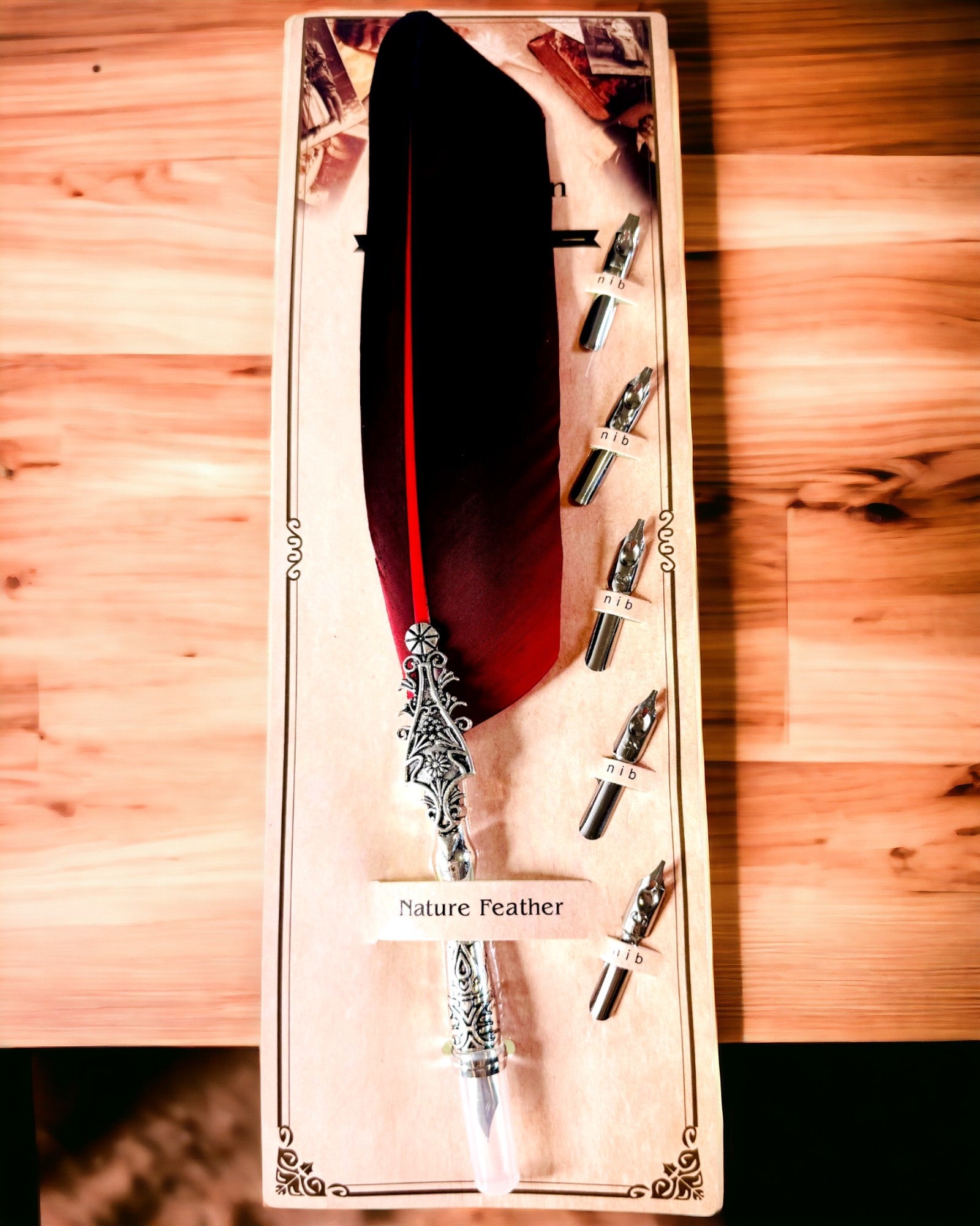 Vintage kalligrafipenne med naturlig gåsefjer – den ideelle gave til Mors Dag eller Lærerens Dag. Gravering