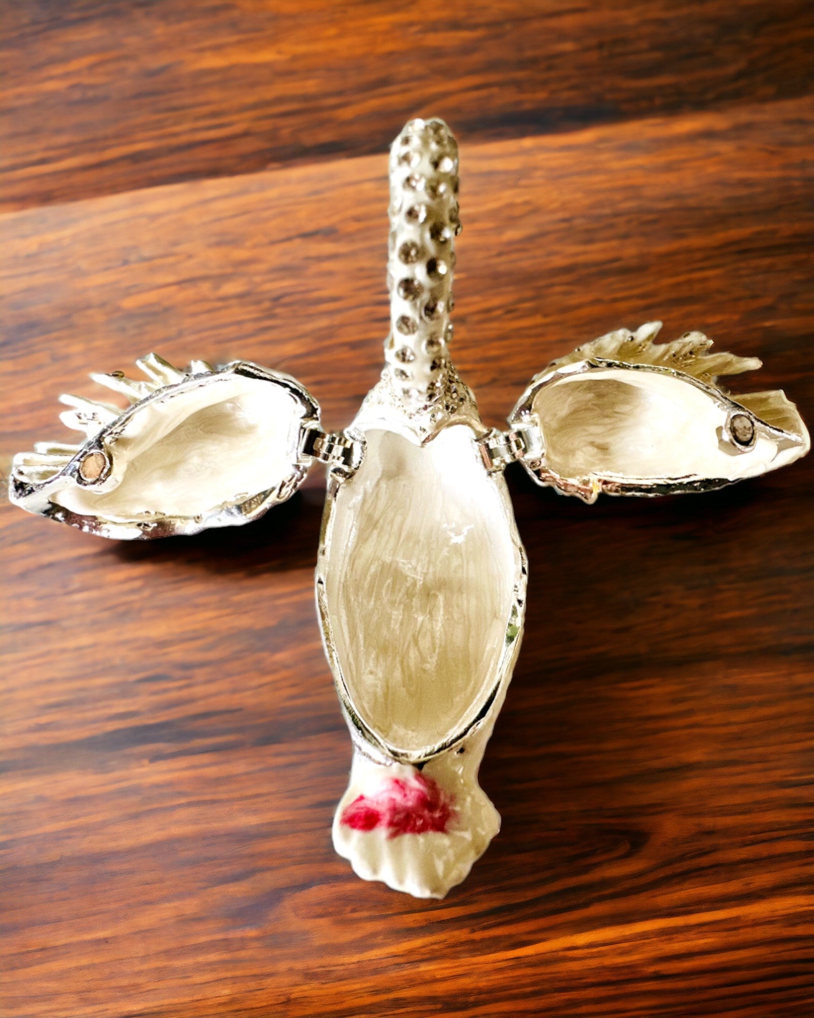 Elegant smykkeskrin "Svanens Juvel" - personalisering med gravering