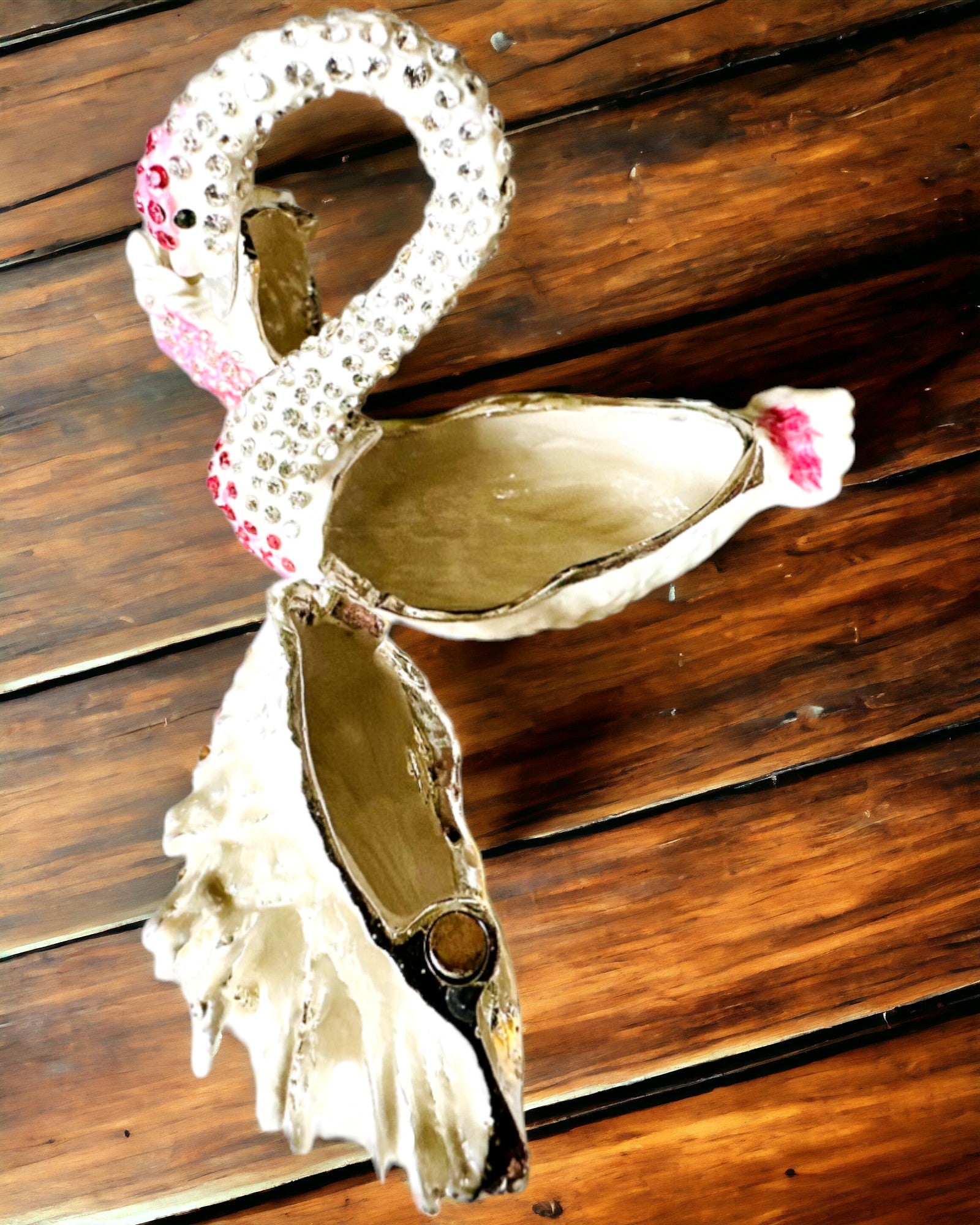 Elegant smykkeskrin "Svanens Juvel" - personalisering med gravering