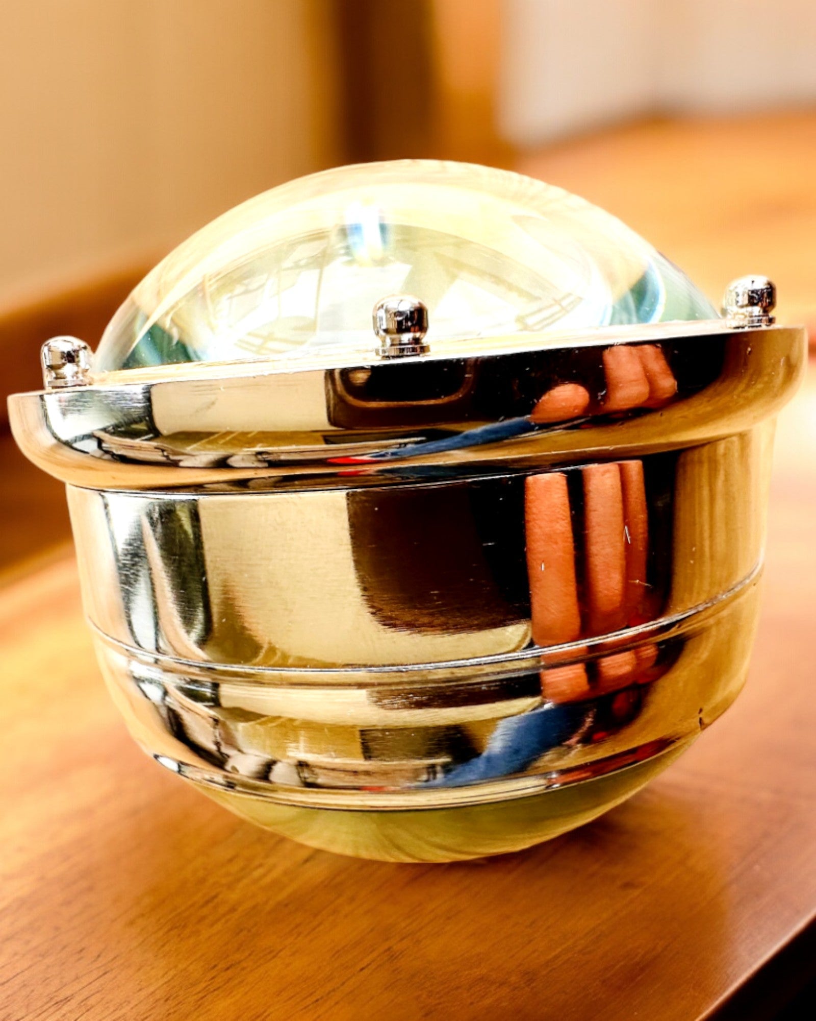 Bailey Compass Clock - Elegant ur med kompasmotiv med mulighed for gravering