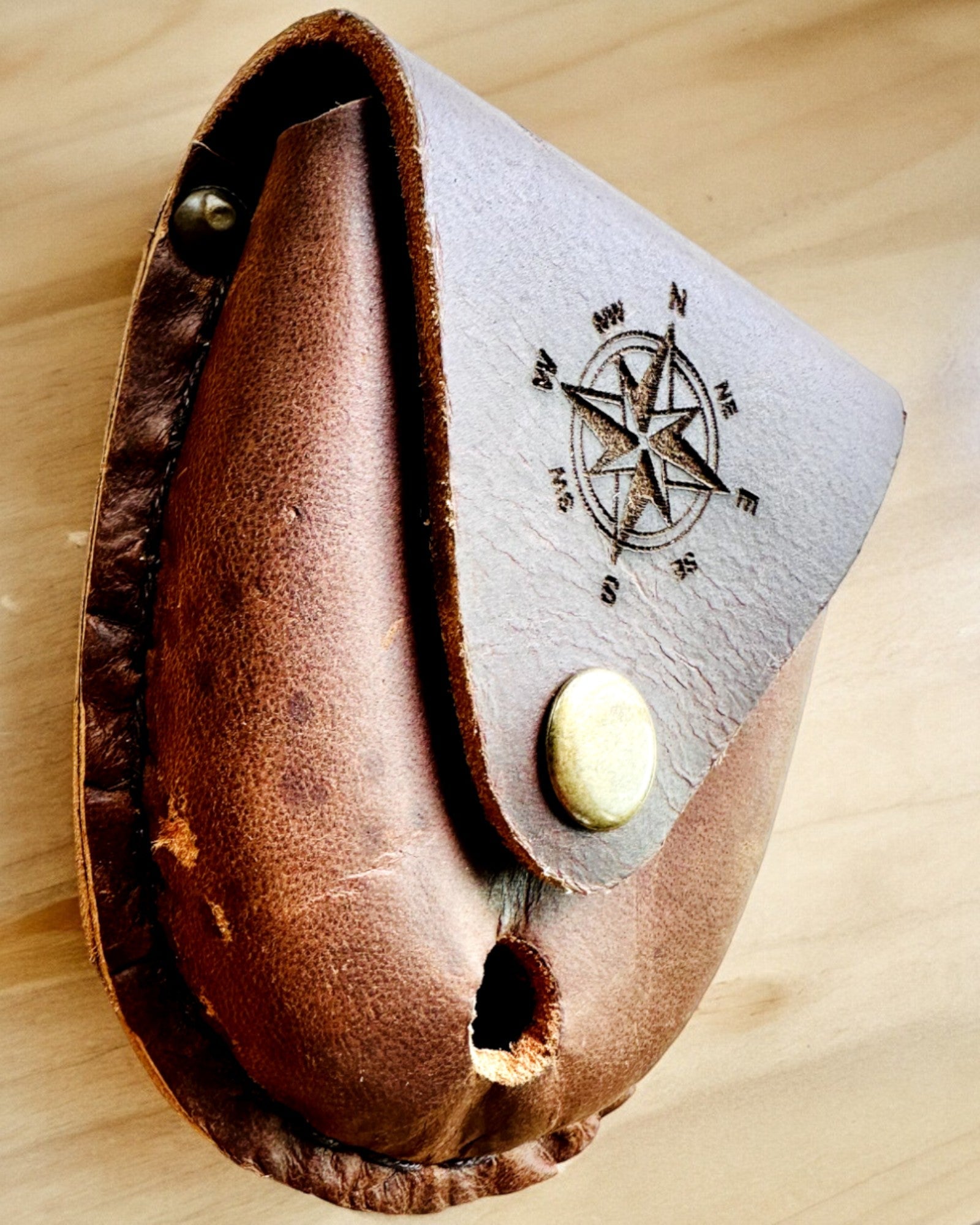 Læderetui "Odkrywca" - til kompakt kompas eller lommeur - mulighed for personlig gravering