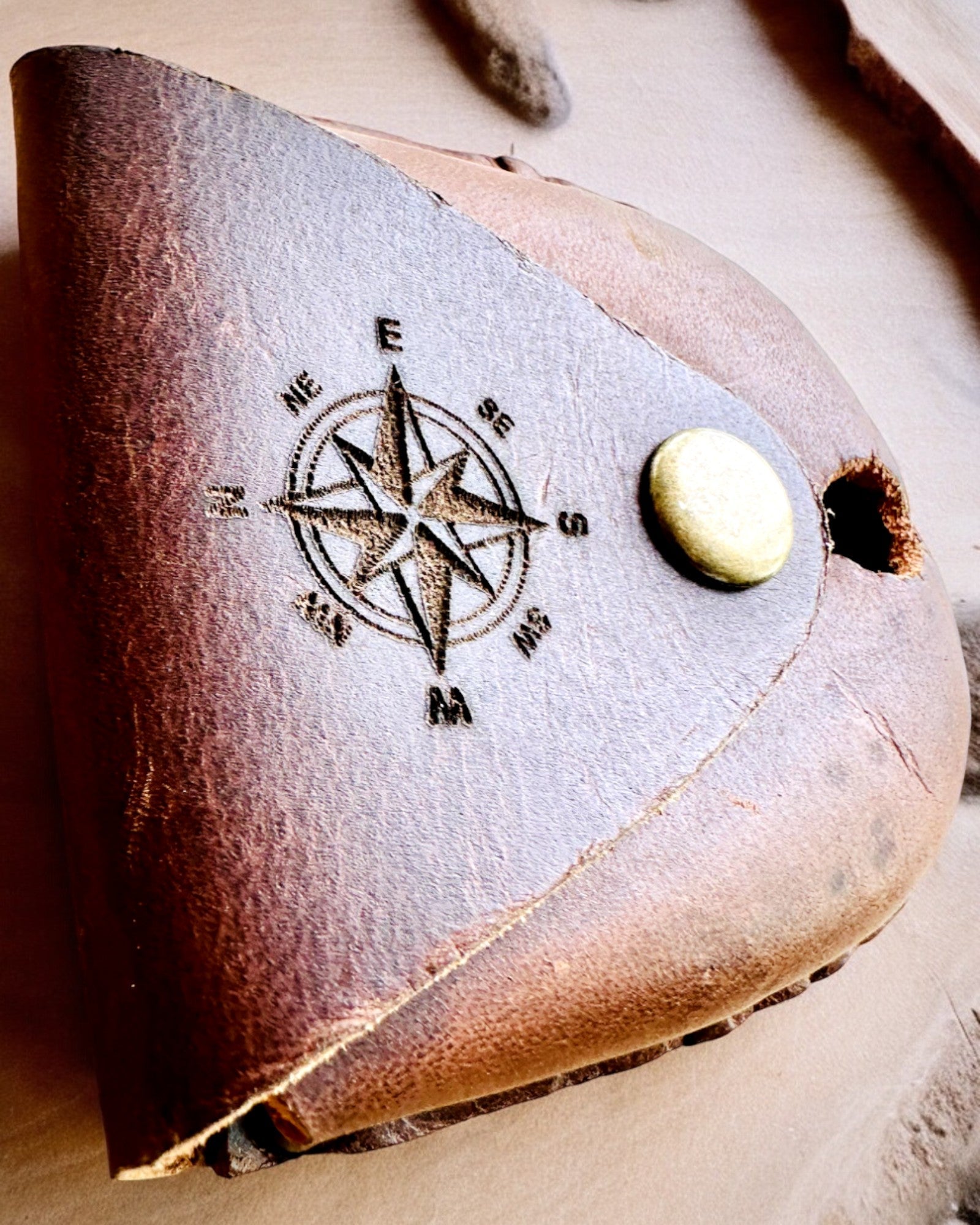 Læderetui "Odkrywca" - til kompakt kompas eller lommeur - mulighed for personlig gravering