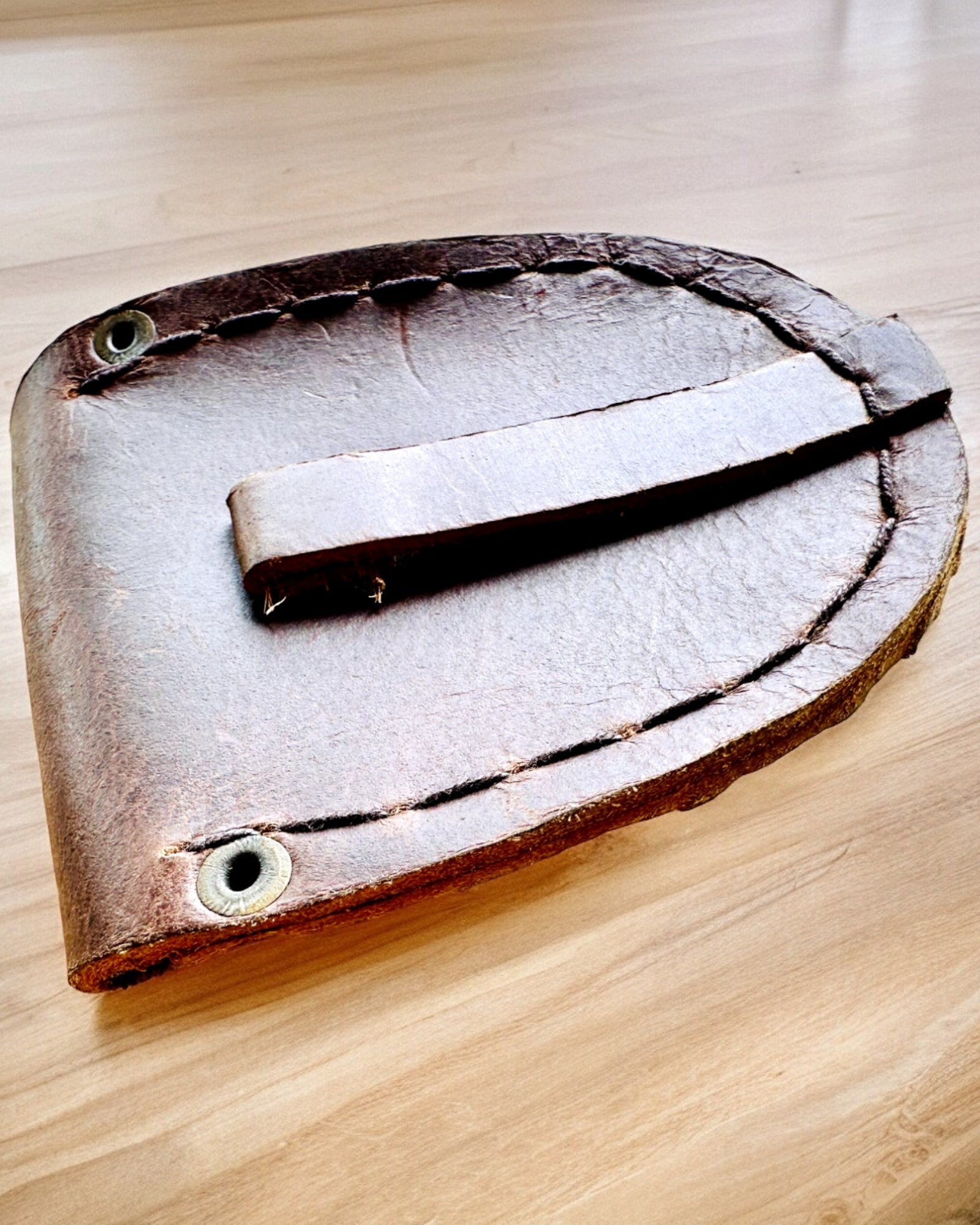 Læderetui "Odkrywca" - til kompakt kompas eller lommeur - mulighed for personlig gravering