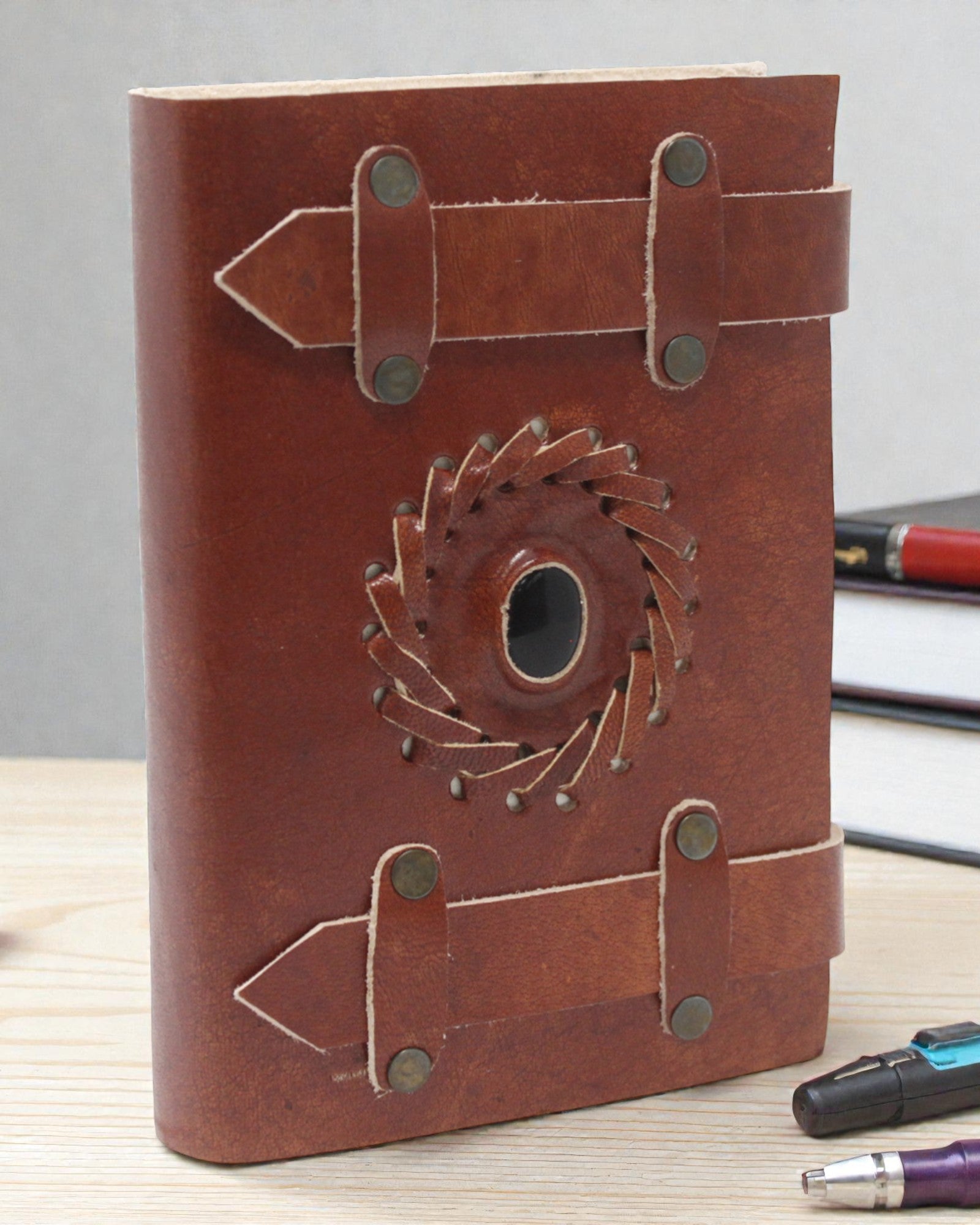 Lædernotatbog Sort Onyks med Remme – 15x10 cm