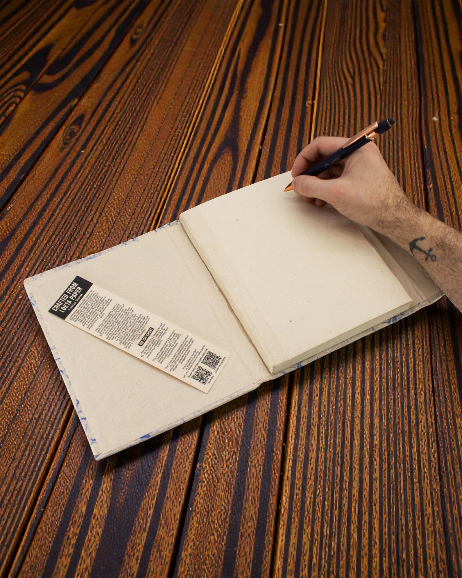 Blå bomuldssky – stor Lokta-notatbog med blå bomuld 21 × 15 cm, 45 sider