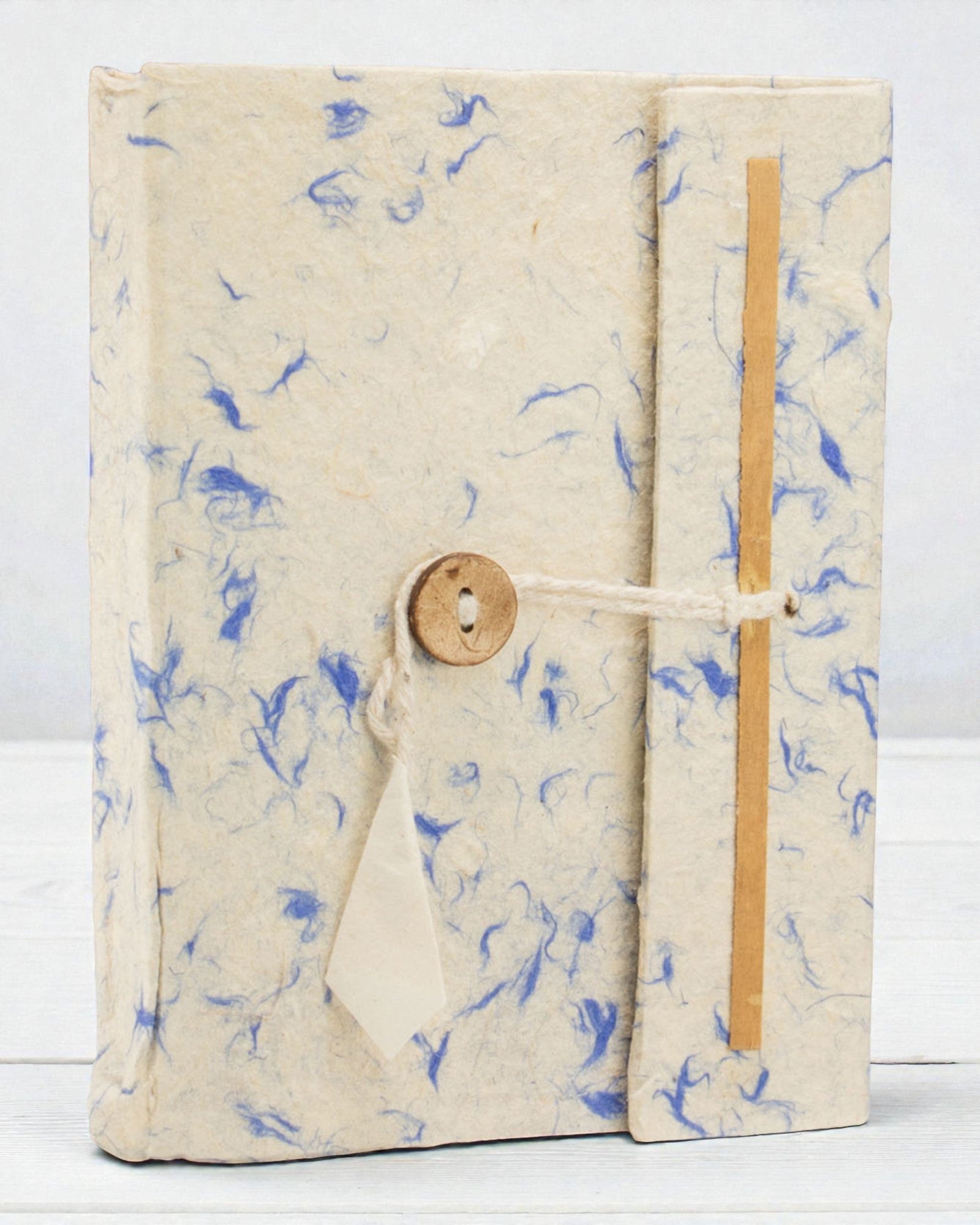 Mellemstor albumnotesbog i blå bomuld (15 x 12 cm) – 45 ark