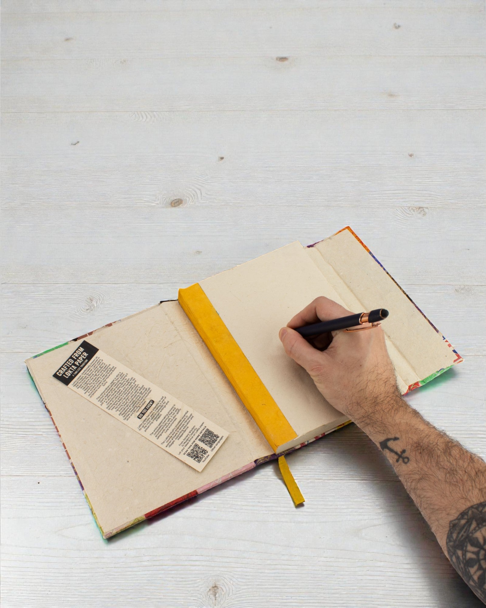 Stor Lokta patchwork-notesbog – flerfarvet (45 ark, 21 x 15 cm)