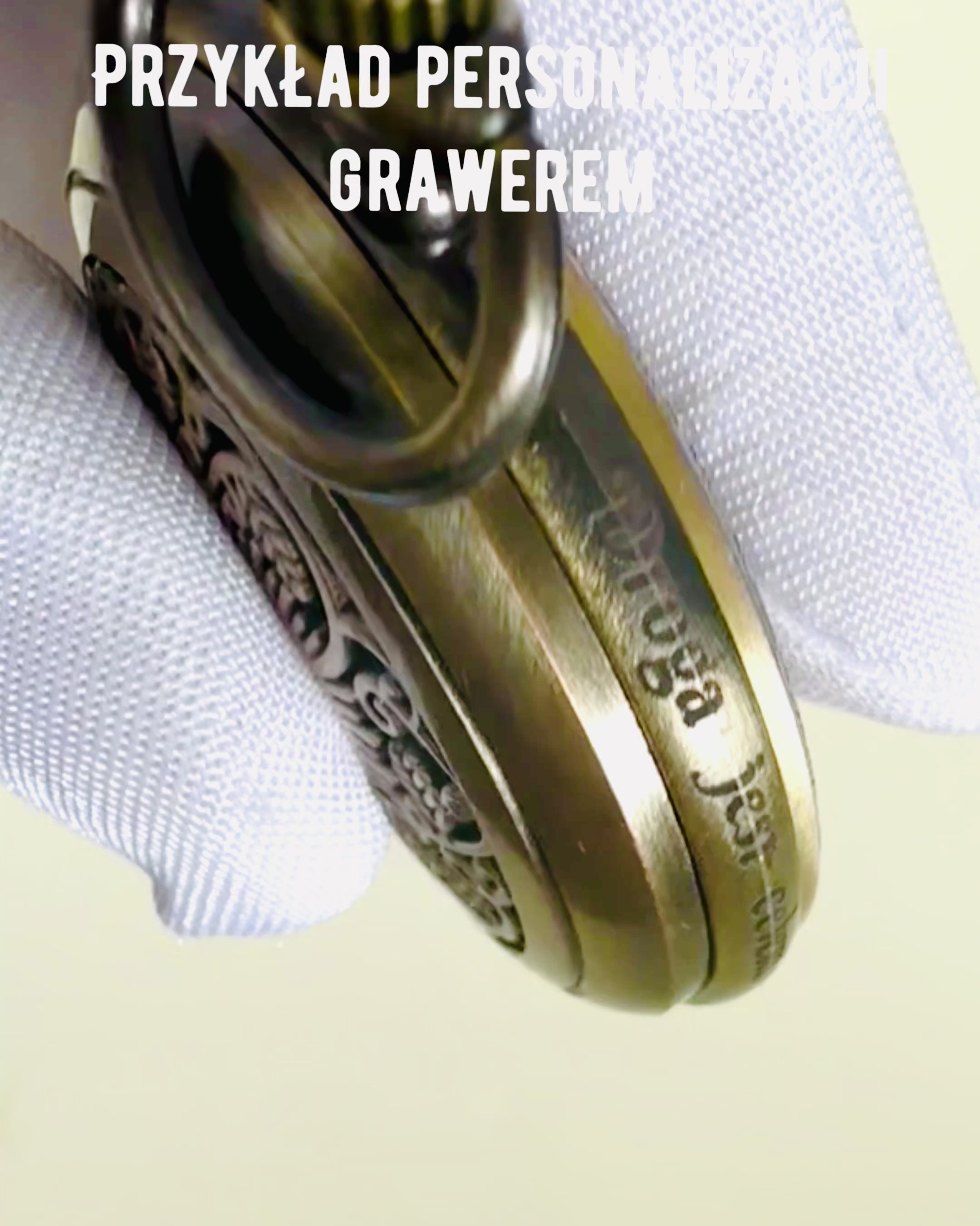 Vintage Navigationskompas med Filigranmønster – brun-guld farve