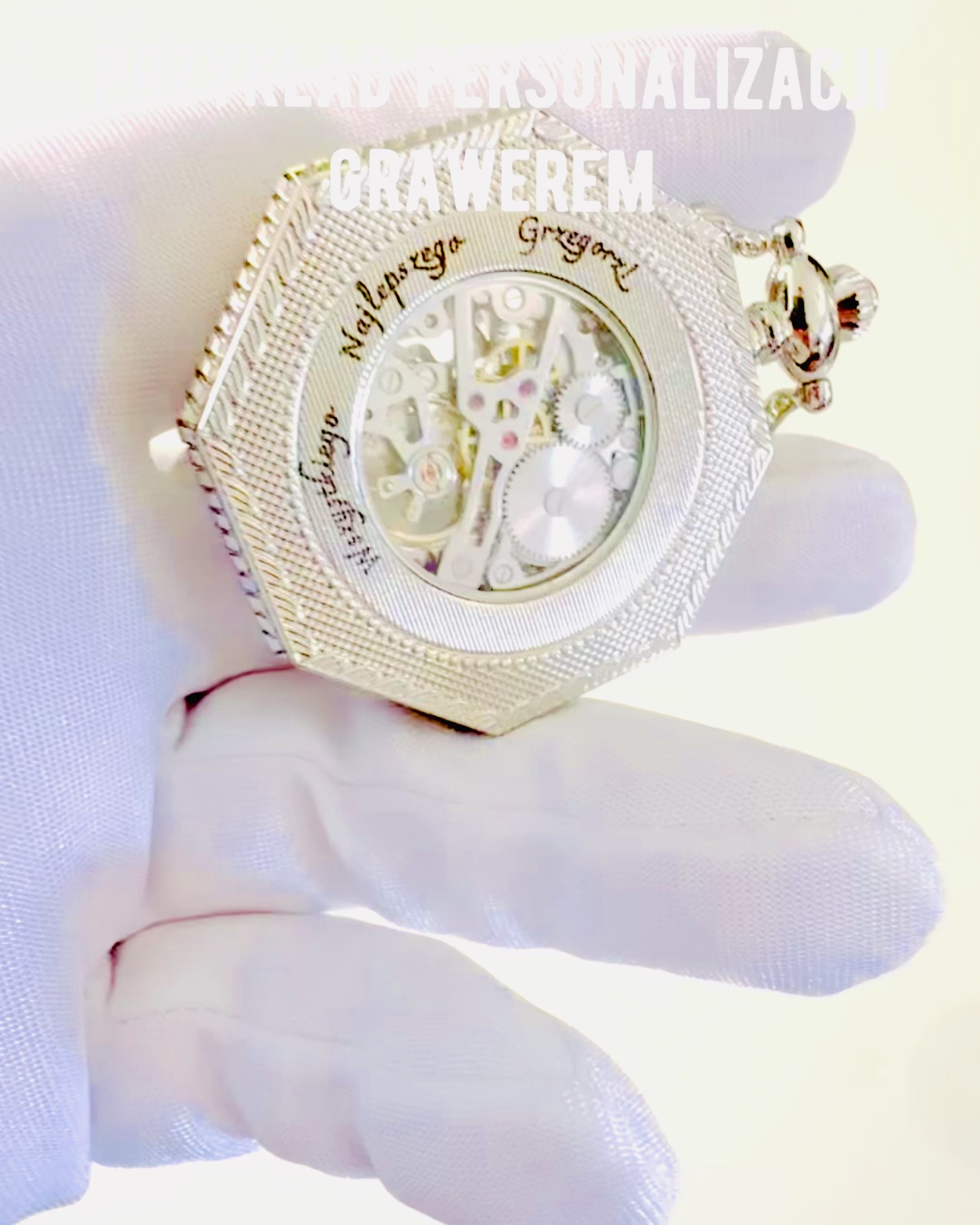 Klassisk i sølvfarvet Ottekantet Mekanisk Lommeur med Skeleturskive i Steampunk-stil