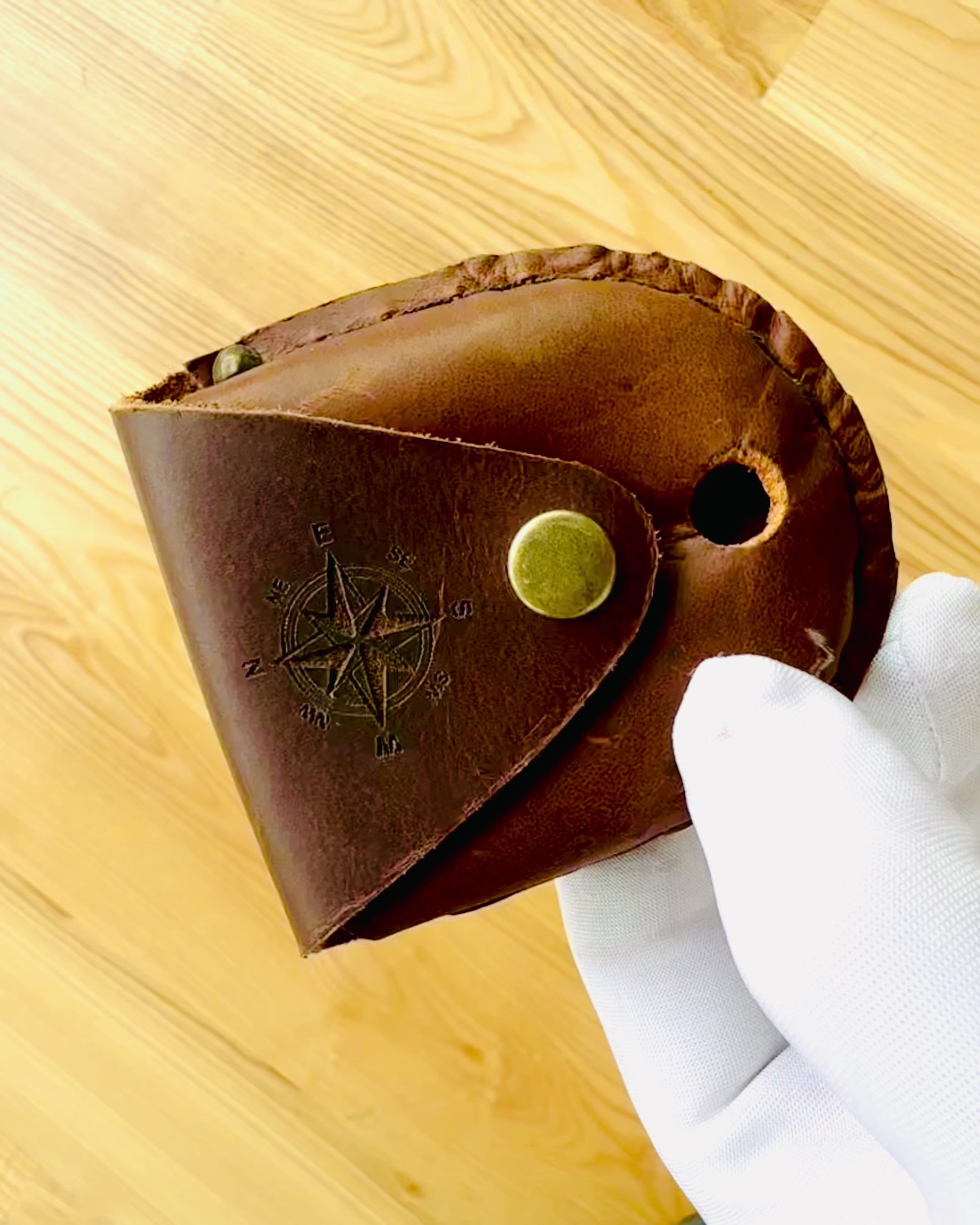 Læderetui "Odkrywca" - til kompakt kompas eller lommeur - mulighed for personlig gravering