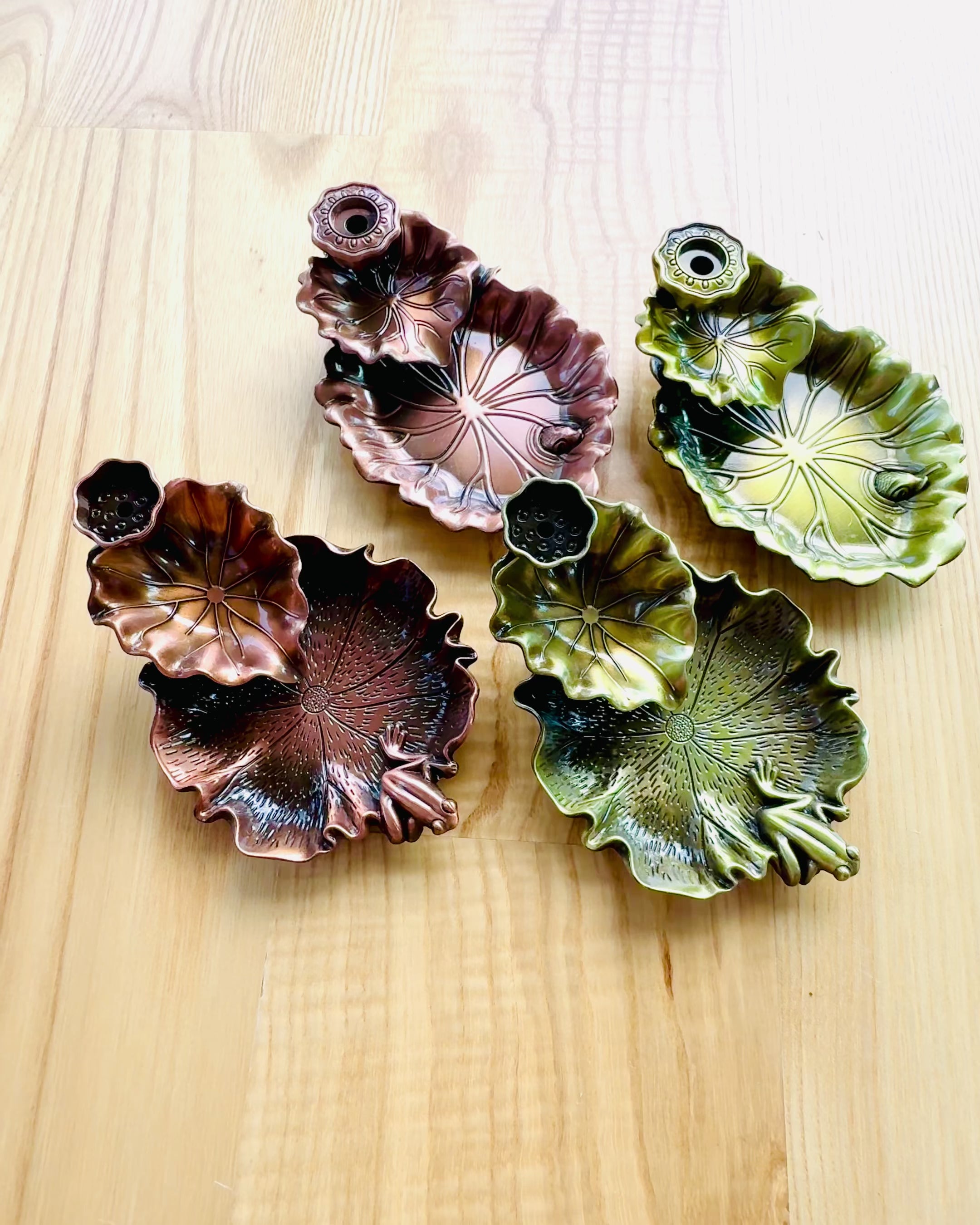 Elegant Metal Røgelsesholder Lotusblad - 4 varianter at vælge imellem, mulighed for personlig gravering som gave