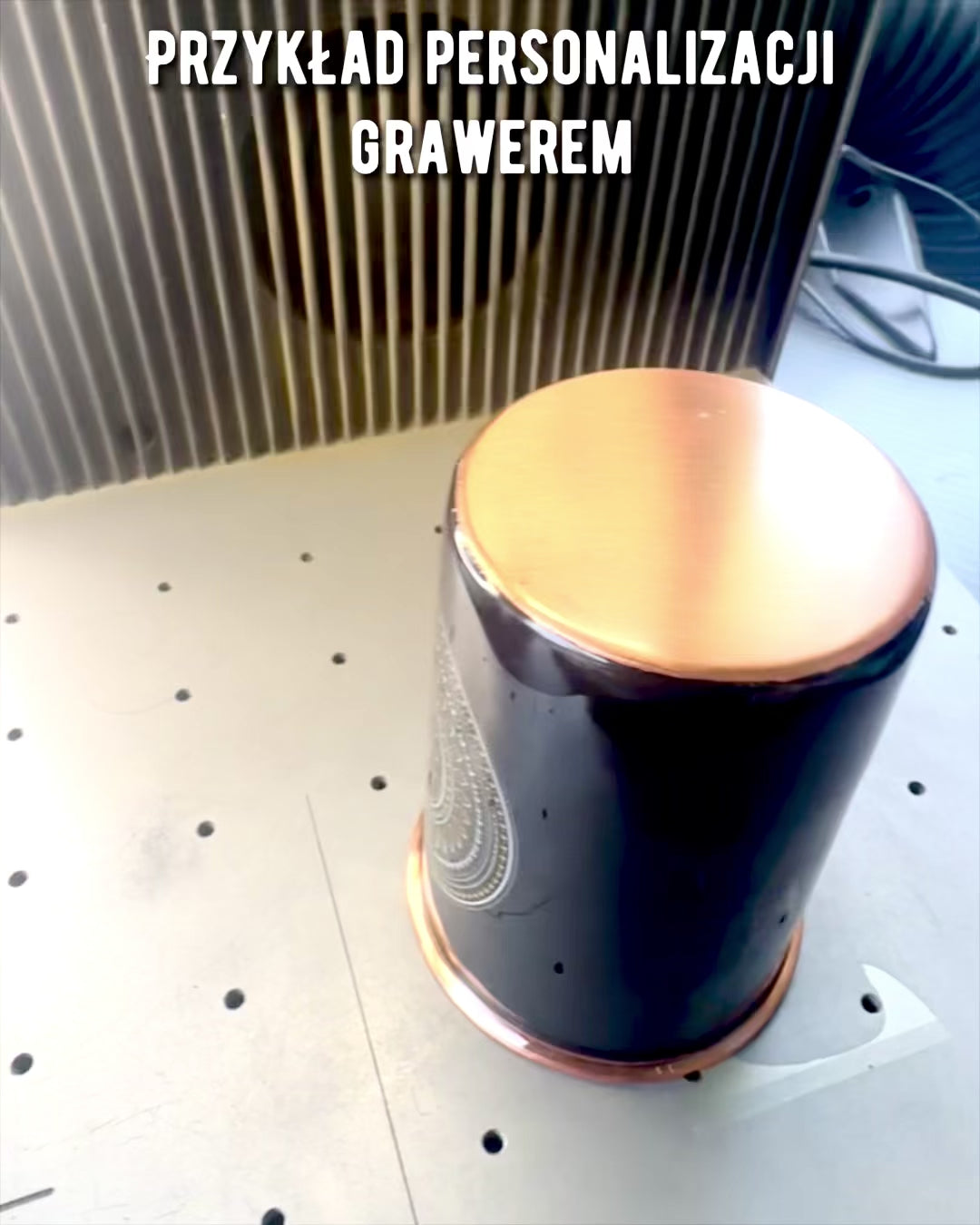 Kobbersæt Mandala – Flaske 1L + 2 Krus i Etui, mulighed for personliggørelse med gravering som gave