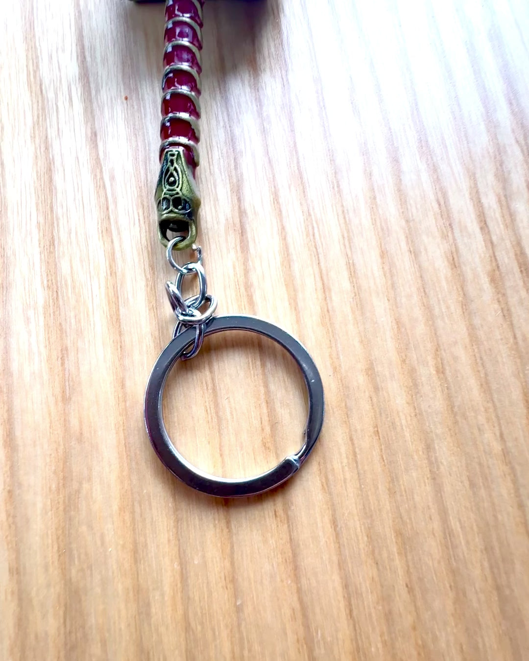 Vikingehammer - Nøglering og oplukker i ét - Premium, mulighed for personlig gravering