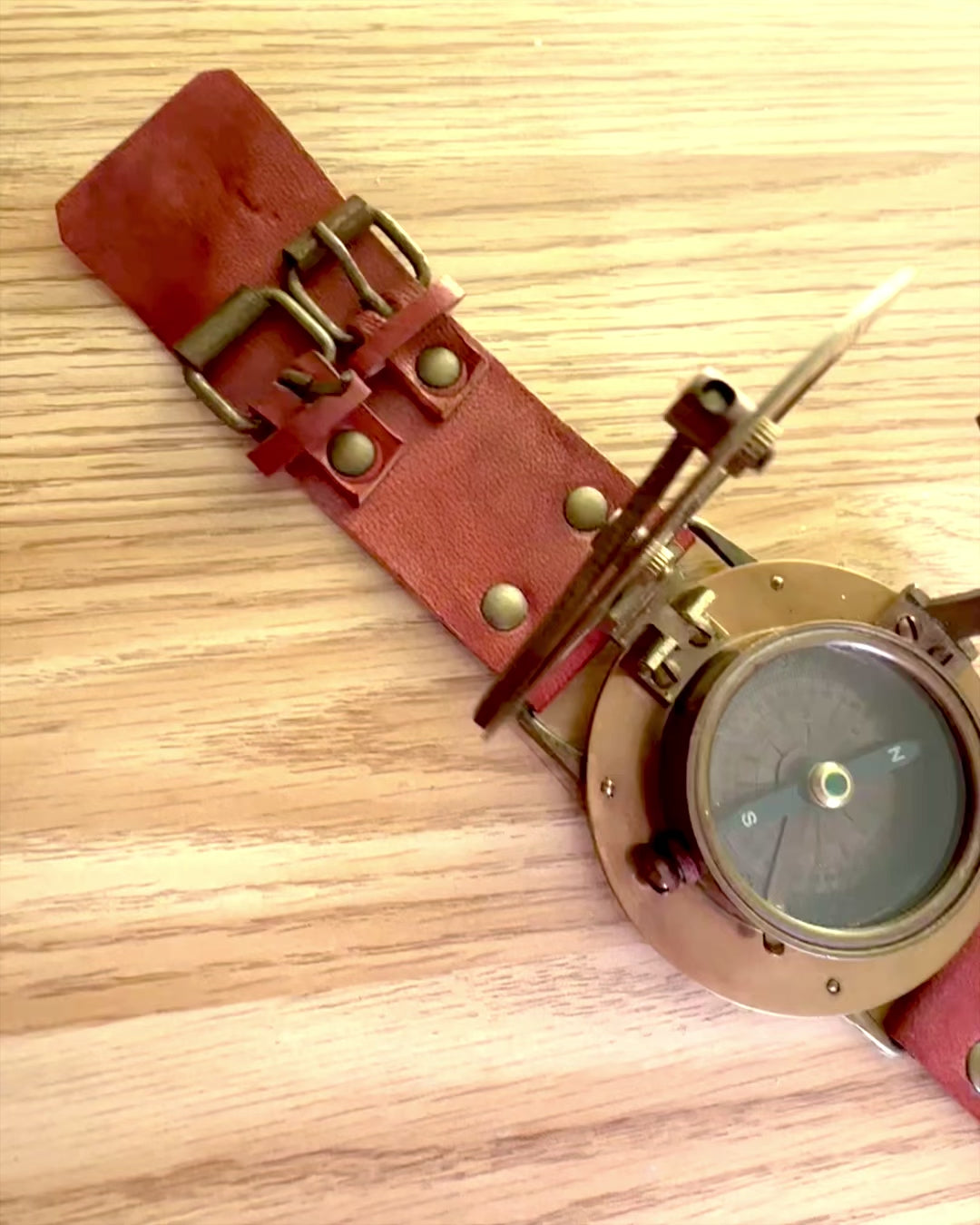 Solur "Antik Kompas", armbåndsur med kompas, mulighed for personlig gravering