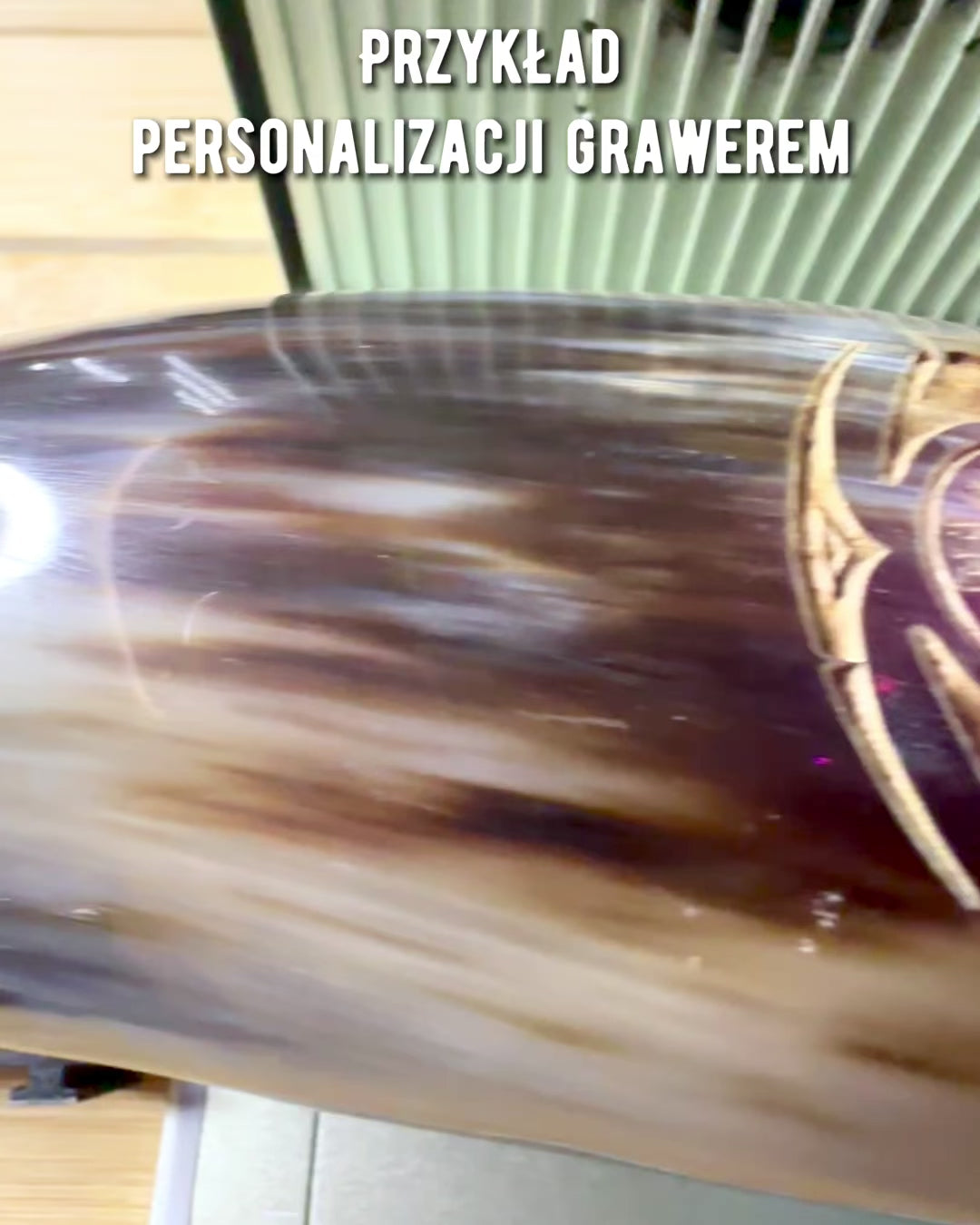 Hornkrus "Viking Valor" - Håndgraveret, Premium Kvalitet - 4 varianter at vælge imellem