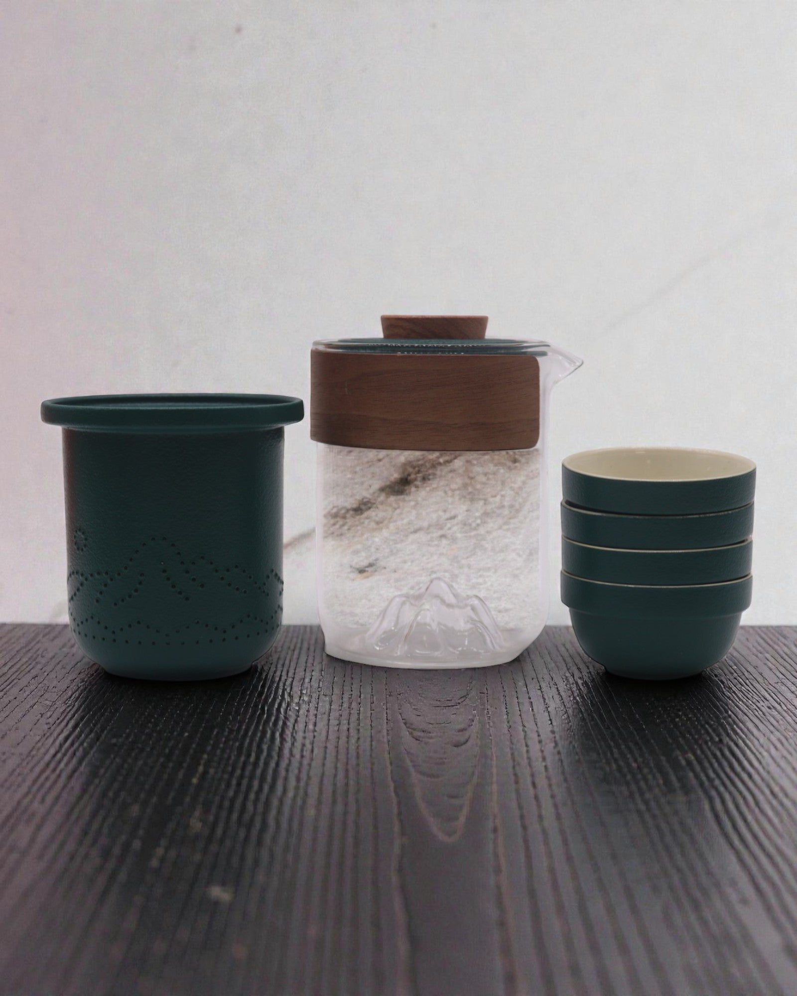 Bjergudflugt – Turist-te-sæt med 4 kopper