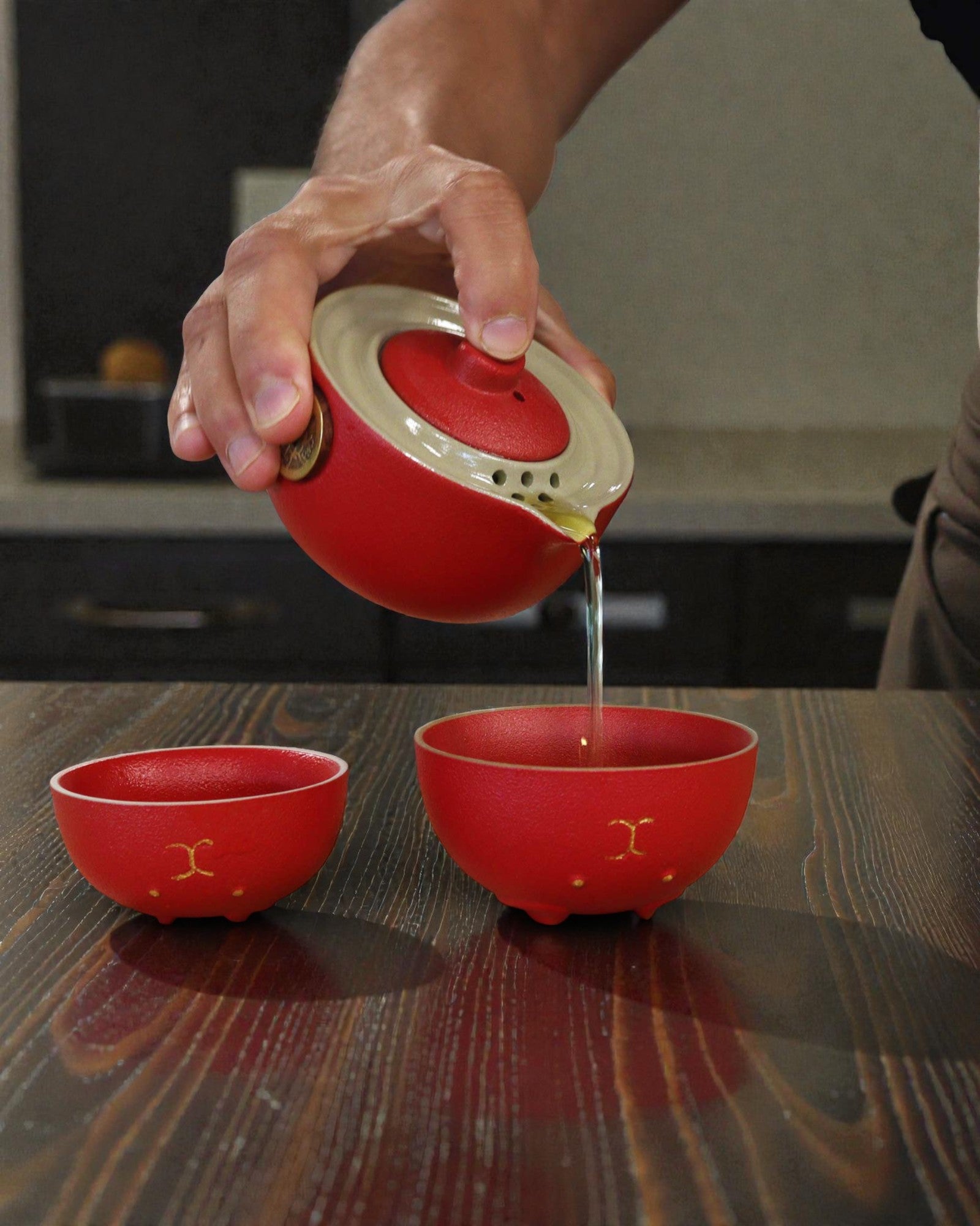 Rød lykkekat – Te-sæt med 2 kopper (Rød)