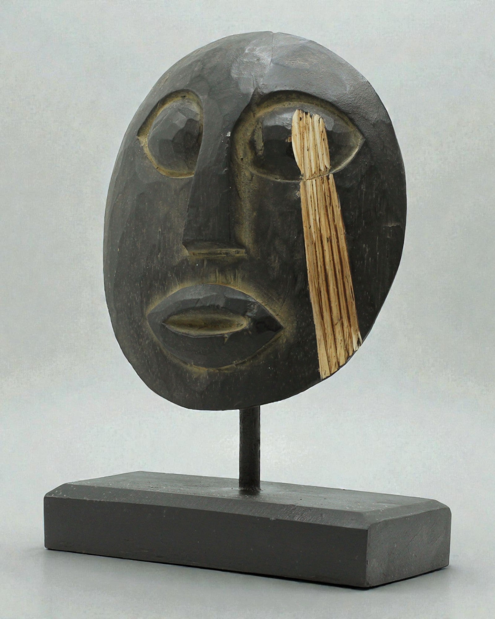 Timoresisk maske Forfædrenes vogter 27x20 cm – Sort