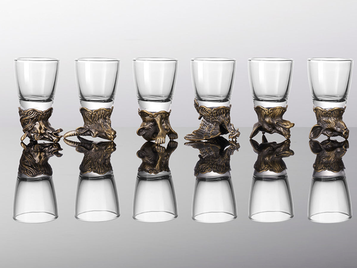 Sæt med 12 snapseglas på 25ml + karaffel på 250ml med mulighed for personlig gravering