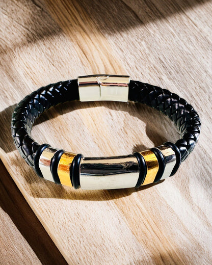 Moderne Hip Hop Armbånd til Mænd med Personlig Gravering og Magnetisk Lukning – Vælg Stil med Sølv- eller Gulddetaljer, 22cm PU Læder
