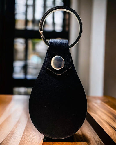 PU Lædernøglering med Mulighed for Personlig Gravering - Tilgængelig i 5 Farver