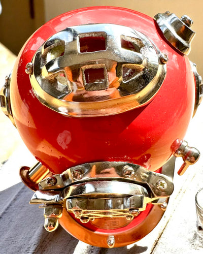 Dybdeopdagerens Hjelm - Samlerudgave med Mulighed for Gravering, 35 cm, gave til brandmand eller dykker