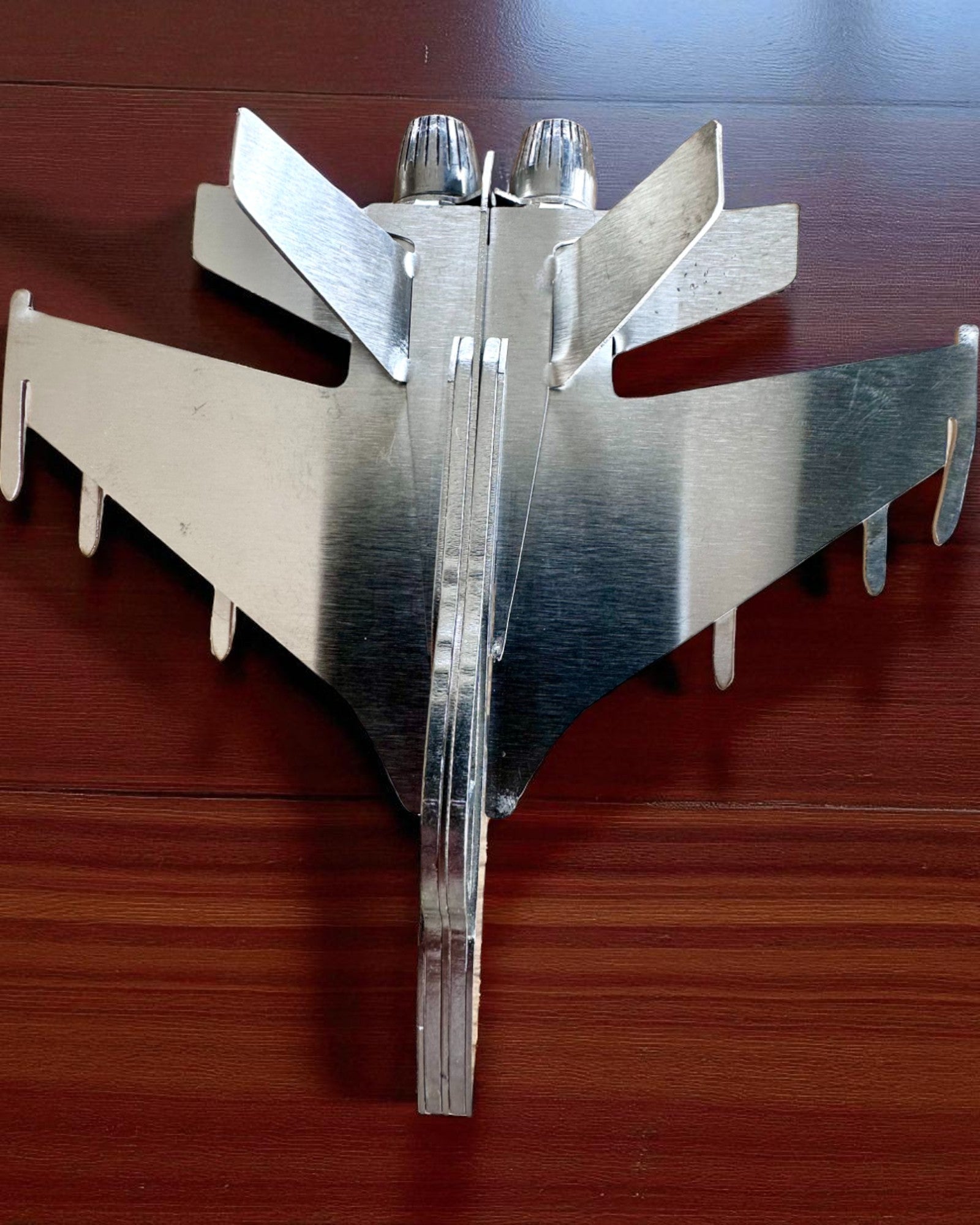 Metalmodel af jagerflyet "SkyRaptor" – rustfrit stål, personlig gravering som gave