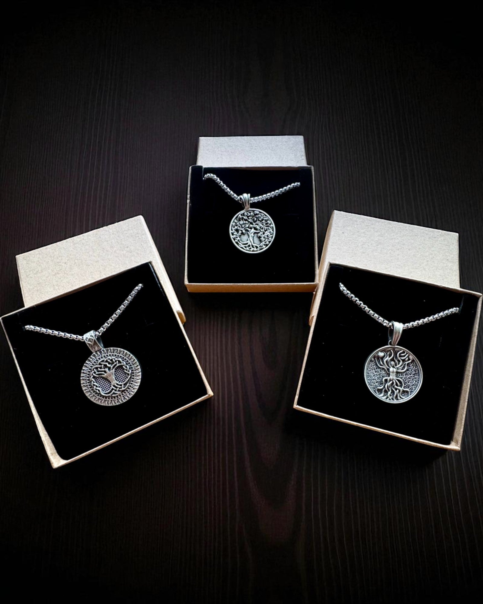 Amulet Livets Træ med Mulighed for Gravering - halskæde "Naturens Vitalitet", personalisering