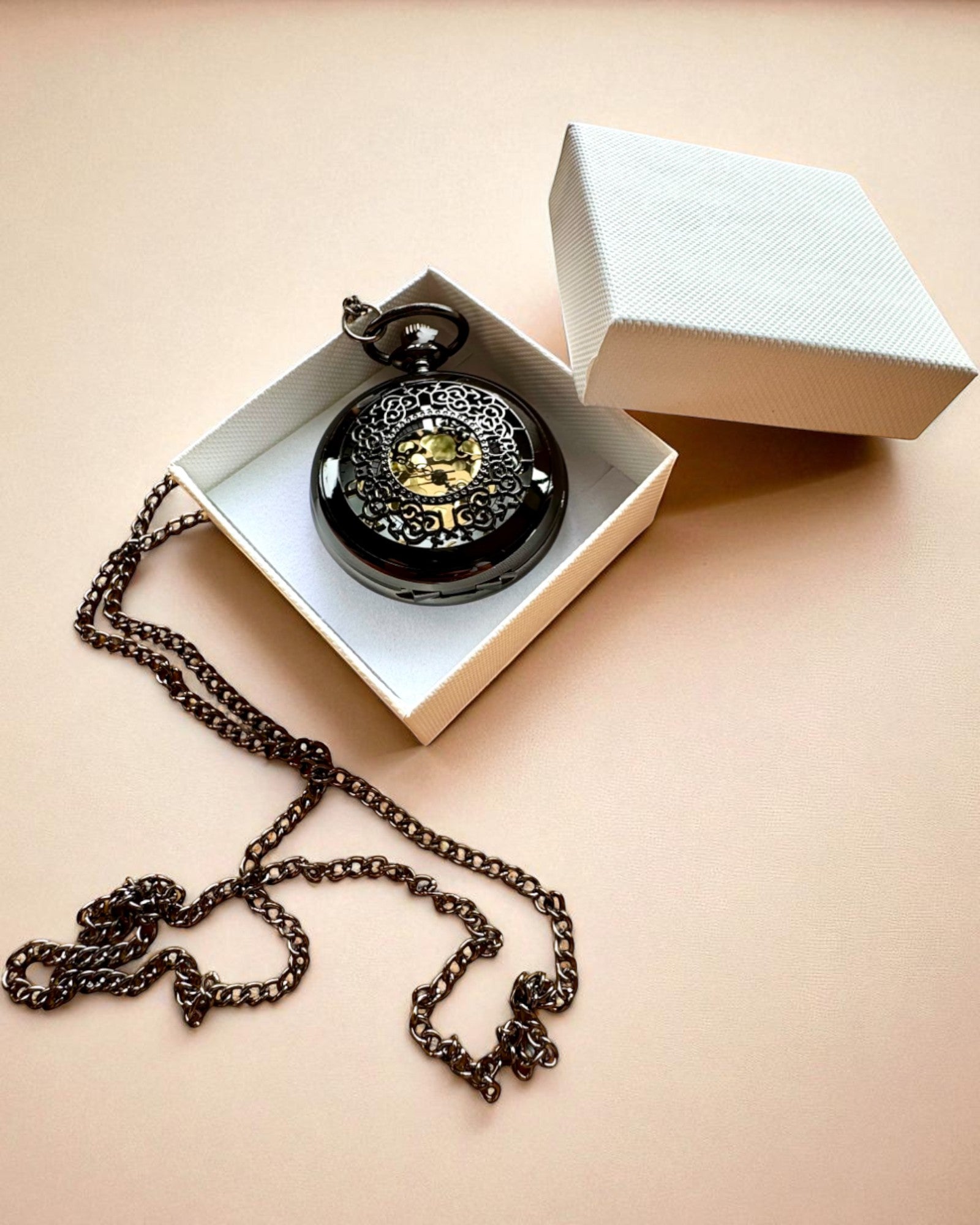 Sort Lommeur „Midnight Elegance”, personalisering til gave med gravering