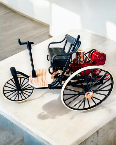 Retro Trehjulet Benz Patent-Motorwagen - Samlermodel, personalisering med gravering som gave