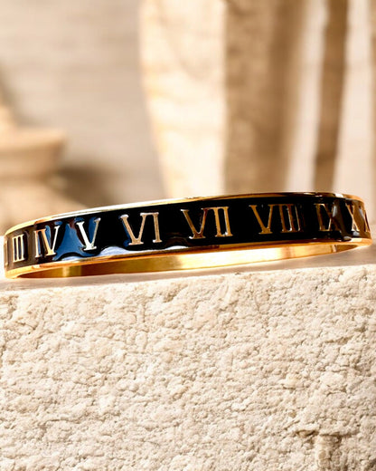 Armbånd "Czas Elegancji" - farve guld Rustfrit Stål med Romertal, mulighed for personlig gravering
