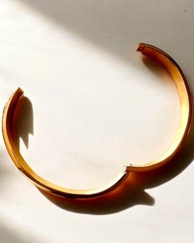 Armbånd "Czas Elegancji" - farve guld Rustfrit Stål med Romertal, mulighed for personlig gravering