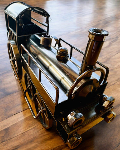 Lokomotywa af jern "Retro Express" – dekoration, model, håndlavet med mulighed for gravering som gave