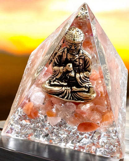 Energipyramide "Meditation af Ro" med Ædelsten