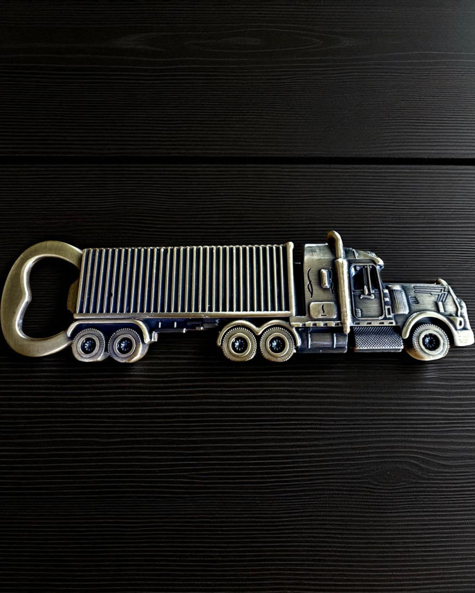 Flaskeåbner Vintage Motorkøretøjer - 3 varianter, personliggørelse med gravering som gave