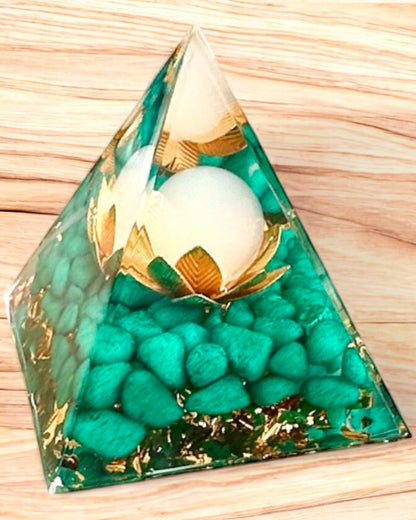 Orgonitisk energipyramide "Harmonia Turmalinu"