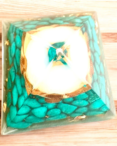 Orgonitisk energipyramide "Harmonia Turmalinu"
