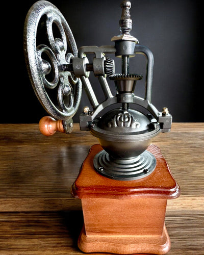 Retro kaffemølle „Vintage Café” 27 cm høj, med mulighed for personliggørelse med gravering som gave