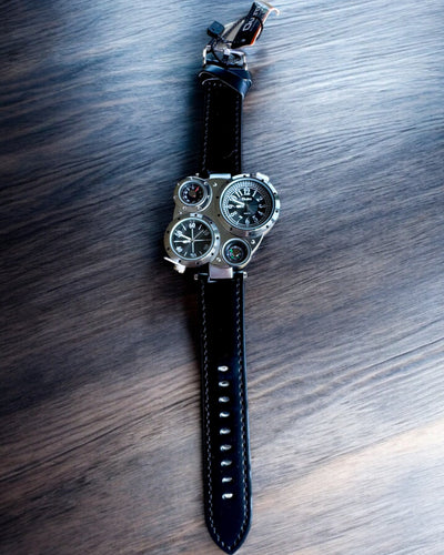 Overlevelsesur „Explorer 4in1”, mulighed for personliggørelse med gravering som gave