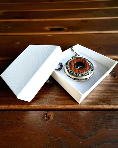 Lommeur „Veritas Tempus” – mekanisk tidsmåler med mulighed for gravering som gave, 2 varianter at vælge imellem