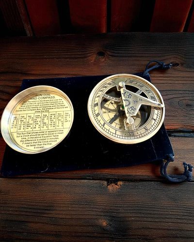 Solkompas Voyager 7cm – messing solur med kompas, tilpasning med gravering som gave