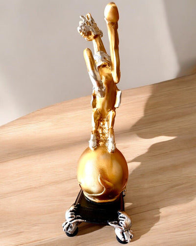 Elegant statuette "Złoty Rumak" - med mulighed for gravering som gave