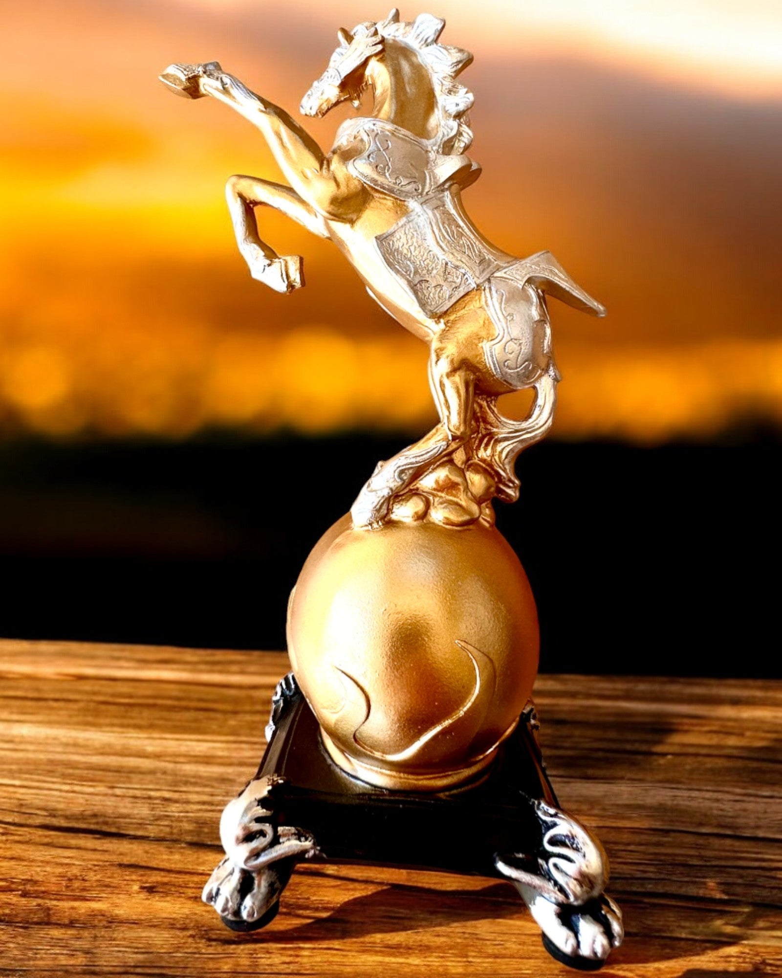 Elegant statuette "Złoty Rumak" - med mulighed for gravering som gave