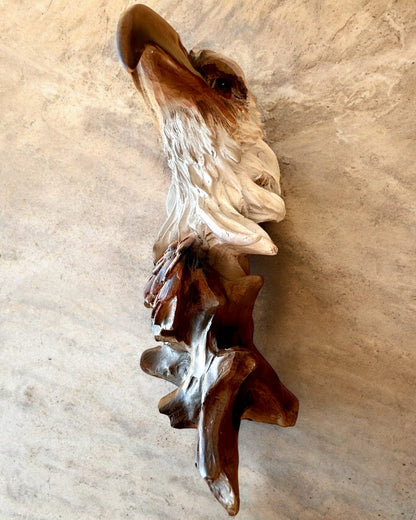 "Orzeł Wolności" - Skulptur af Harpiks med Mulighed for Gravering som gave 26,5 cm høj
