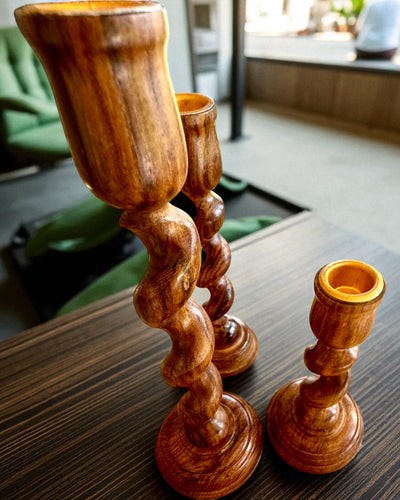 Sæt med 3 lysestager "Spiral Lys" 25 cm høje, mulighed for personliggørelse med gravering som gave