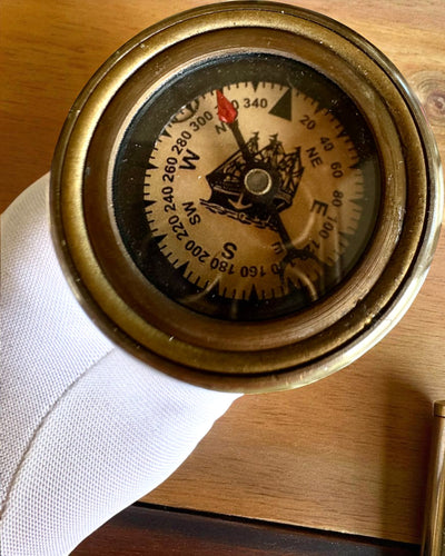 Navigatorstok 2.0 med kompas og skjult kikkert, mulighed for personlig gravering som gave