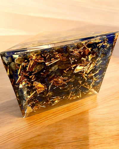 Orgonitisk energipyramide "Kosmisk Pyramide" Galaktisk Essens, til gave